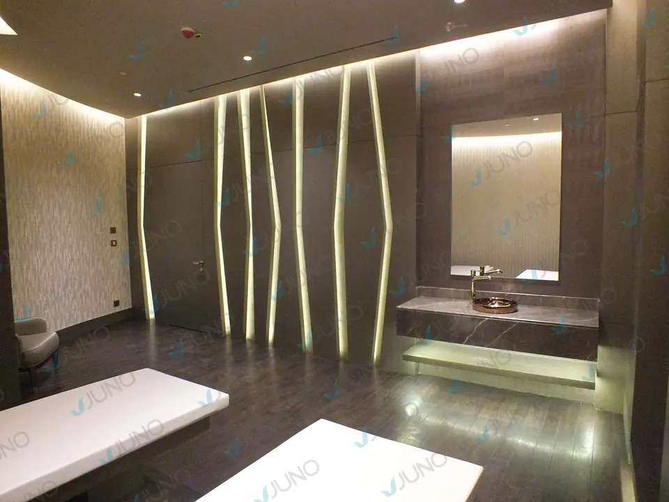 Relaxation Areas and Heated Loungers — 6
