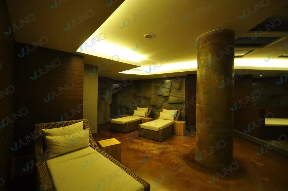 Relaxation Areas and Heated Loungers — 15